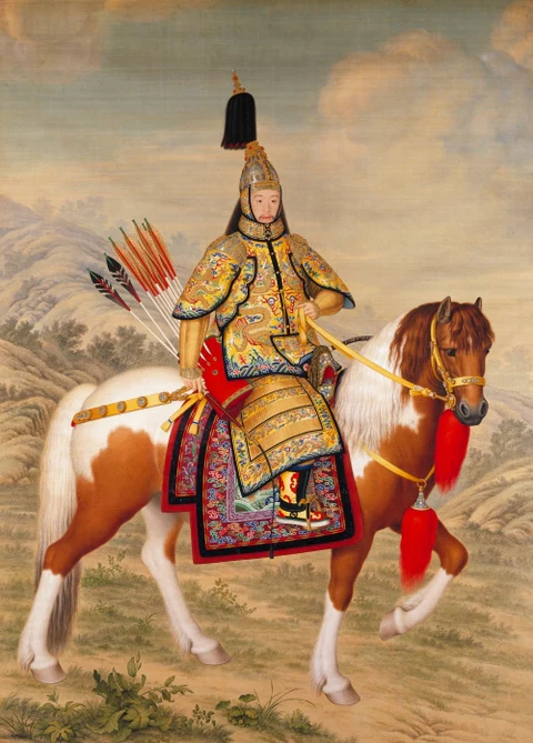 El Emperador Qianlong en armadura ceremonial a caballo