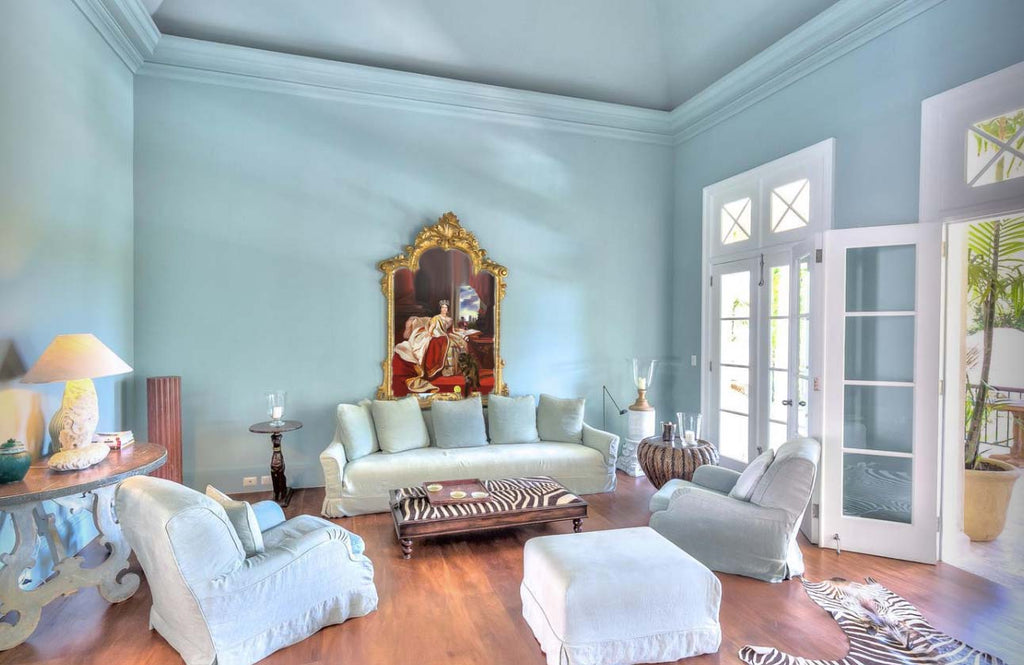Villas de luxe offrent aux invités des peintures à l’huile d’eux-mêmes à emporter à la maison comme souvenirs de vacances